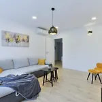 Zara Lumina Apartment