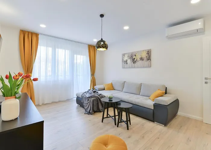 Zara Lumina Apartment