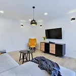 Zara Lumina Apartment